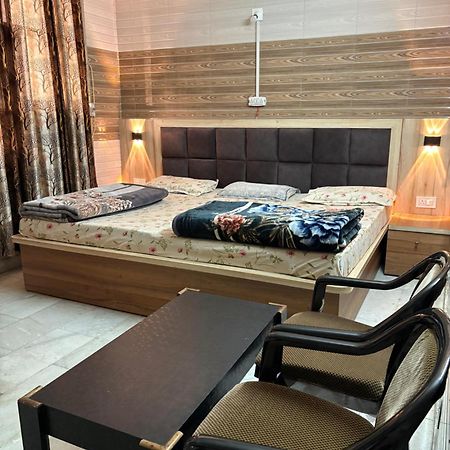 Dream Land Hotel Джамму Екстер'єр фото